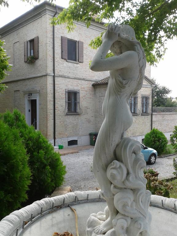 B&B Bread And Fantasy Ostra Bagian luar foto